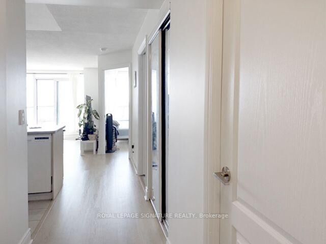 Property Photo:  50 Brian Harrison Way 610  ON M1P 5J4 