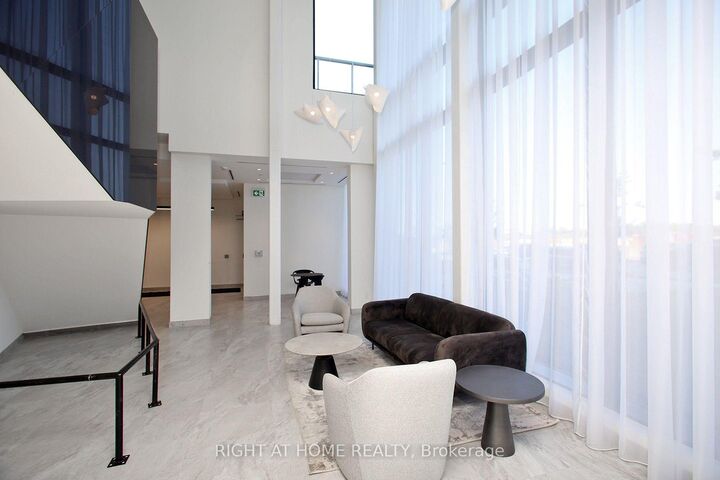 Property Photo:  6 David Eyer Road 513  ON L4S 0N5 