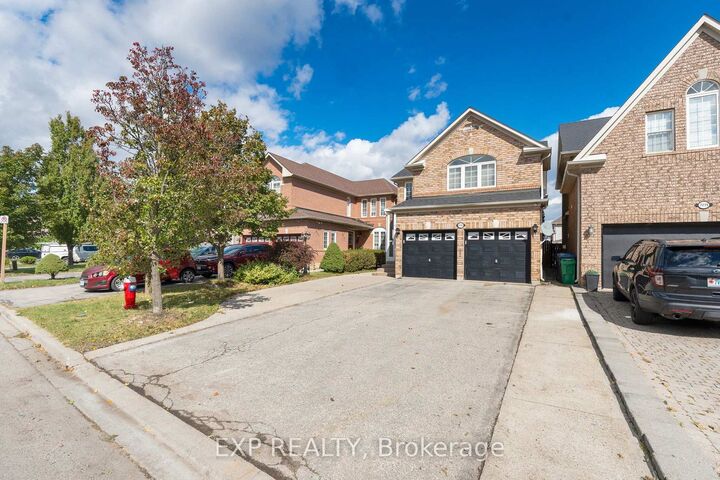Property Photo:  7283 Bread Fruit Lane  ON L5N 8H6 