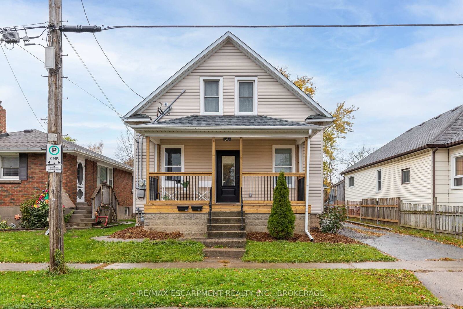 Property Photo: 50 Fifth Street ON L3B 4Z5