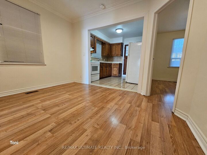 Property Photo:  568 Rogers Road 2nd Floor  ON M6M 1B6 