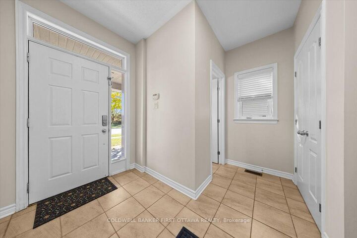 Property Photo:  2898 Findlay Creek Drive  ON K1T 0G6 