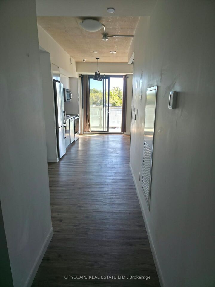 Property Photo:  7 Erie Avenue 309  ON N3S 0K5 