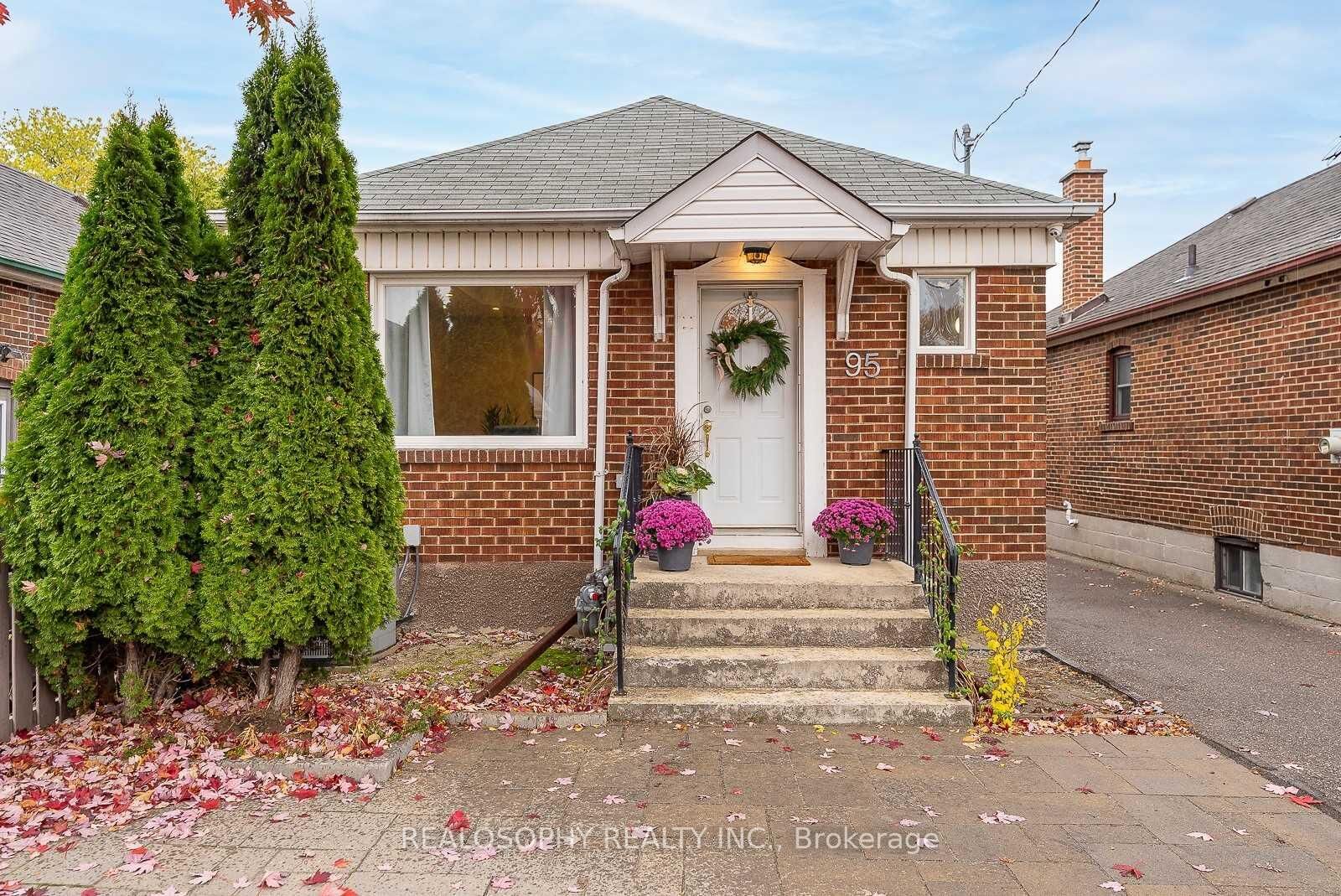 Property Photo:  95 Royal York Road Bsmt  ON M8V 2T9 