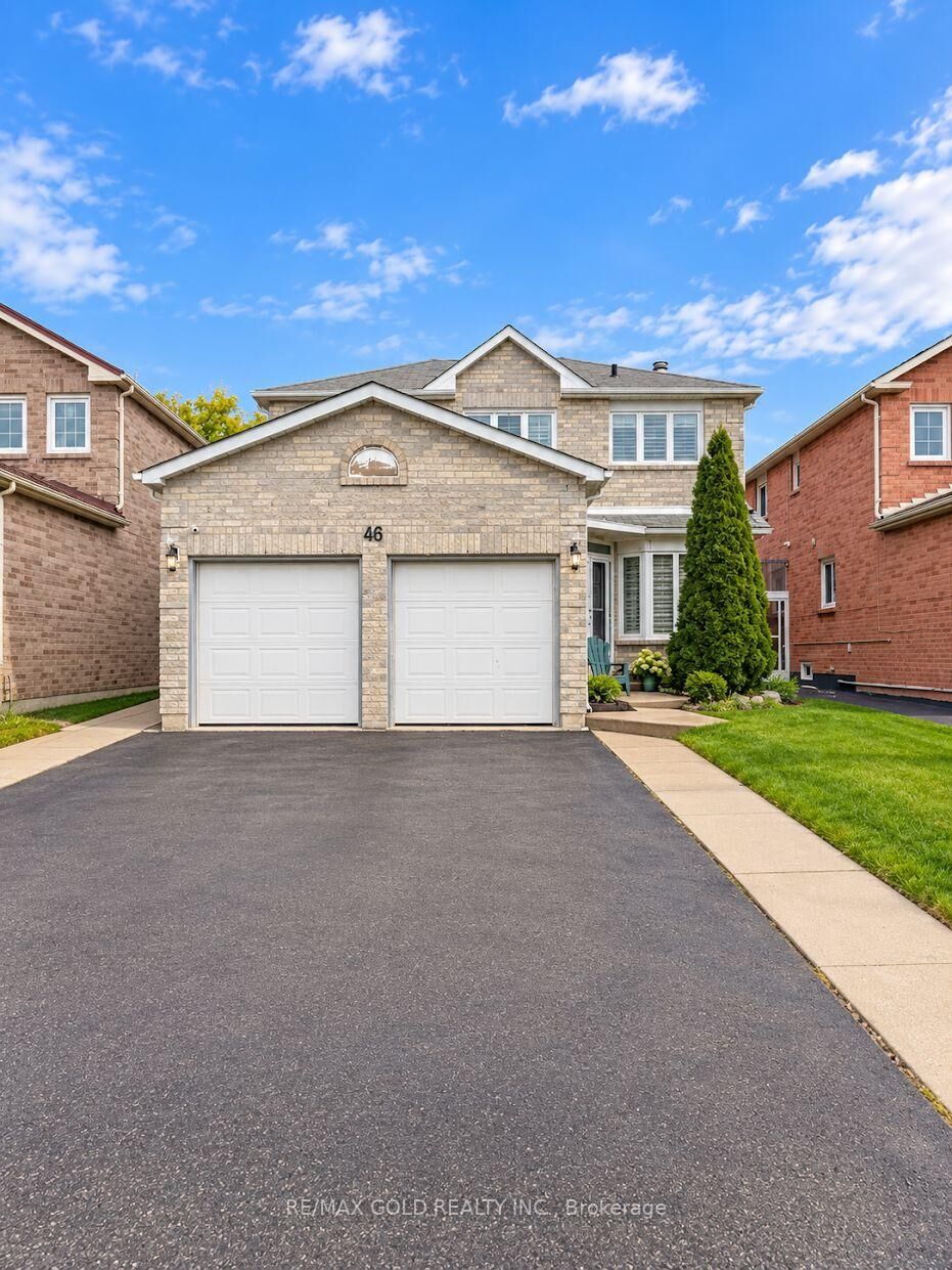 Property Photo:  46 Songsparrow Drive  ON L6Y 3Z7 