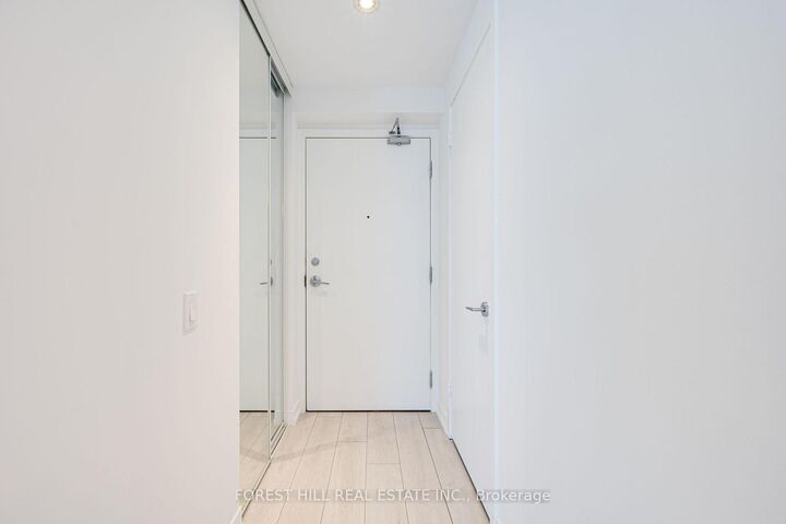 Property Photo:  5 Buttermill Avenue 1506  ON L4K 0J5 