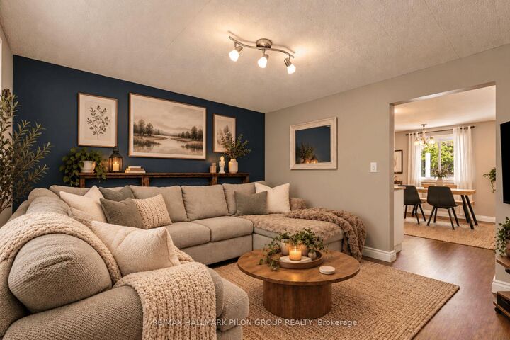 Property Photo:  25 Moore Street  ON K7S 1G3 