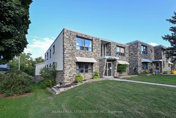 Property Photo:  65 First Street 10  ON L9W 2E6 