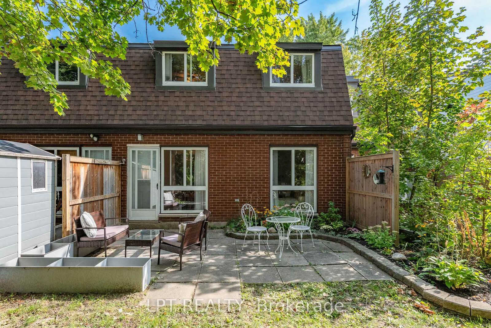 Property Photo:  2080 Ogilvie Road 7J  ON K1J 7N8 