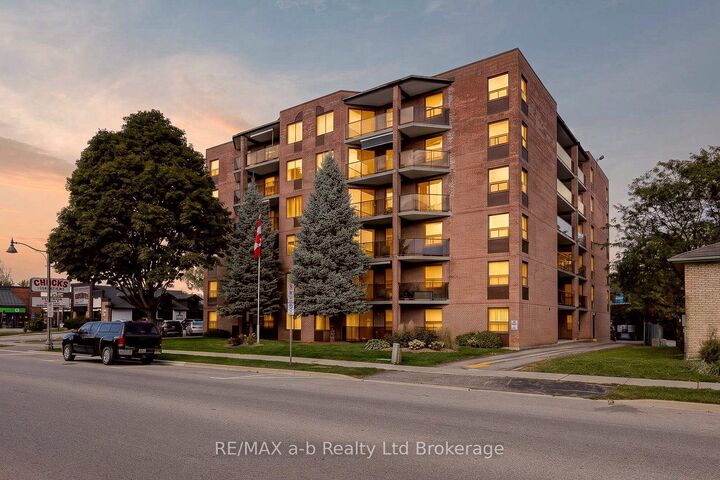 Property Photo:  217 Thames Street S 406  ON N5C 2T6 