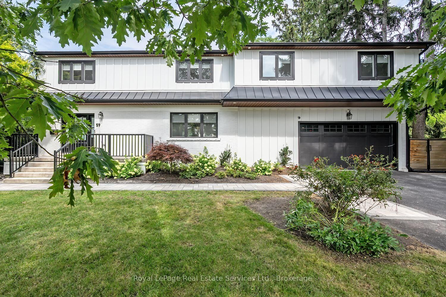 Property Photo:  59 Fairwood Place E  ON L7T 2B7 