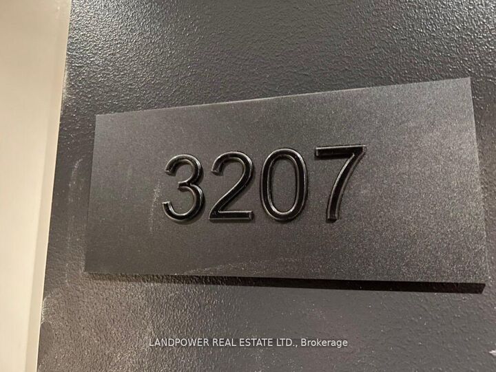 Property Photo:  55 Mercer Street 3207  ON M5V 0W4 
