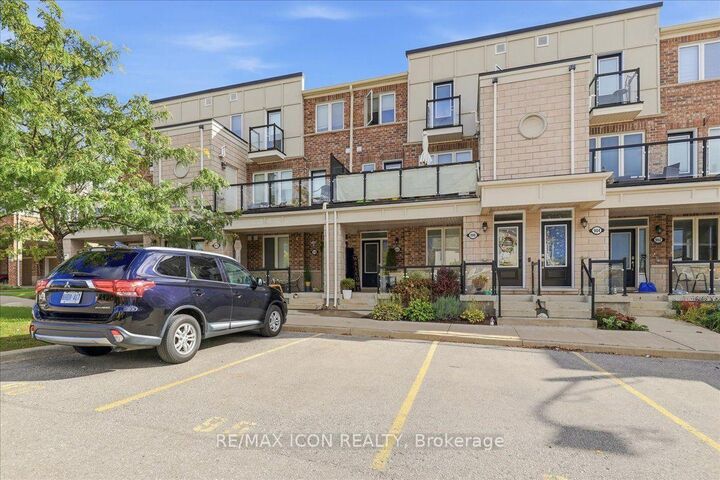 Property Photo:  908 Apple Hill Lane 75  ON N2R 0L7 