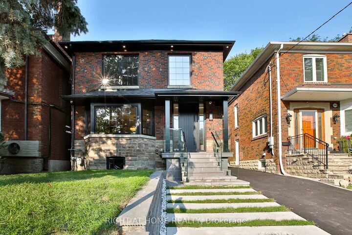 Property Photo:  106 Eastbourne Avenue  ON M5P 2G3 