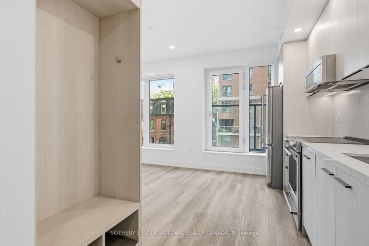 Property Photo: 30 Mutual Street E0207 ON M5B 2A7