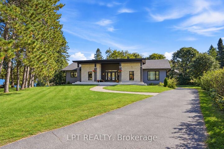 Property Photo:  31 Carillon Crescent  ON K6A 2T8 