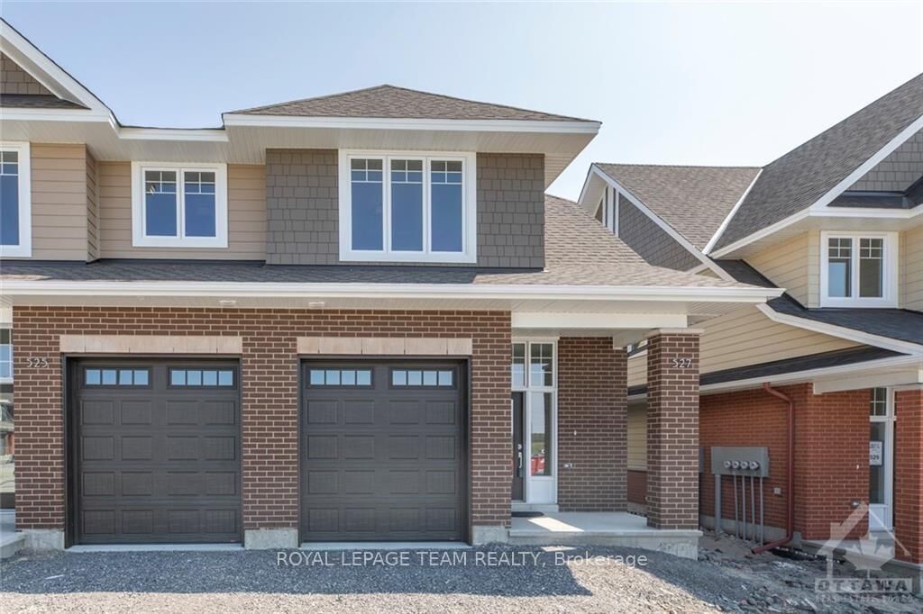 Property Photo: 527 Hitzlay Terrace ON K2T 0S1