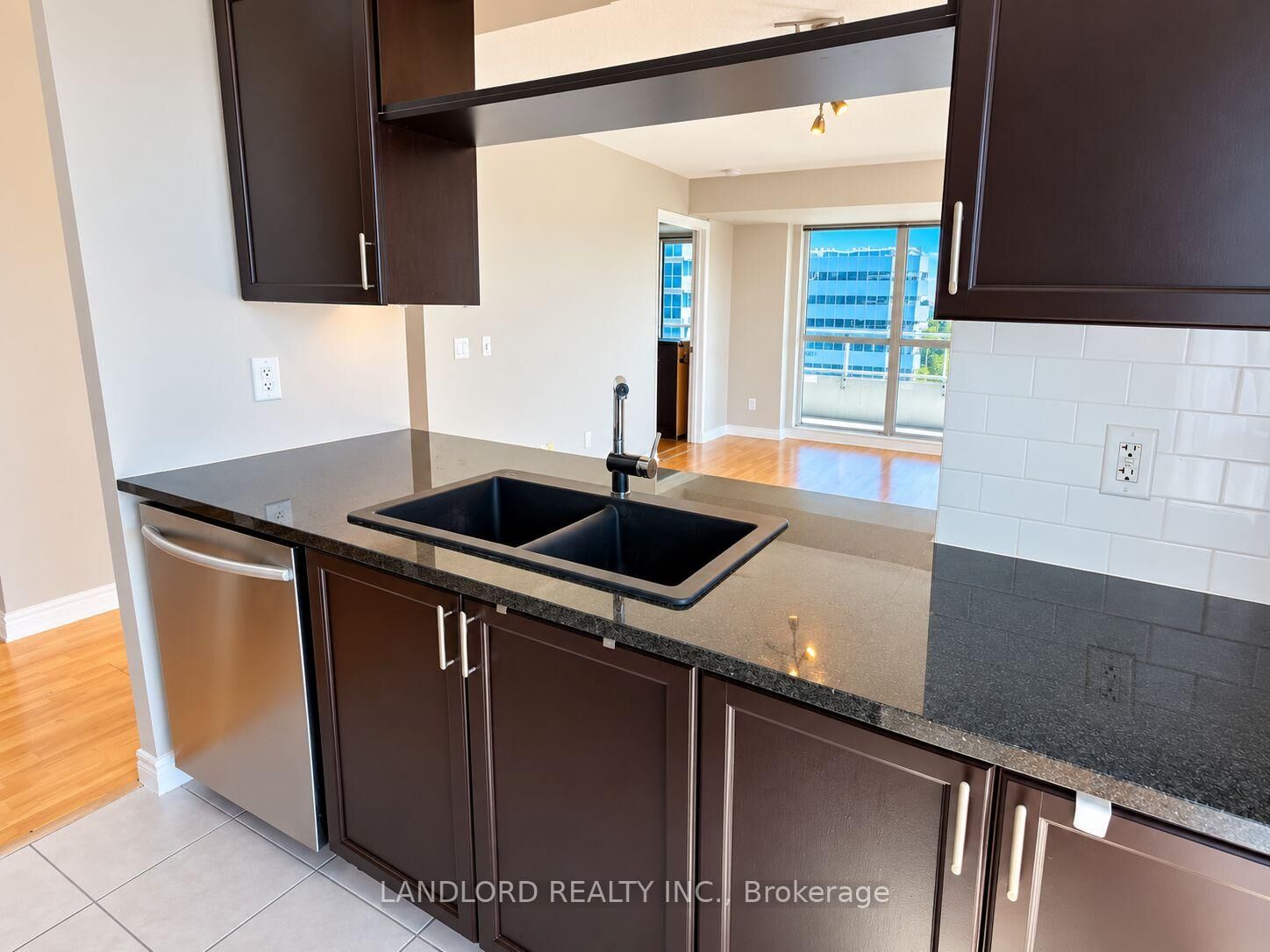 Property Photo:  60 Town Centre Court 407  ON M1P 0B1 