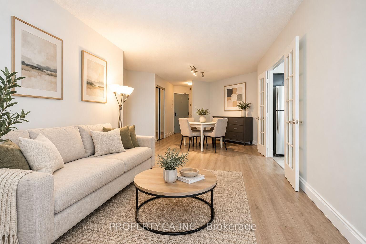 Property Photo:  25 Maitland Street W 1001  ON M4Y 2W1 