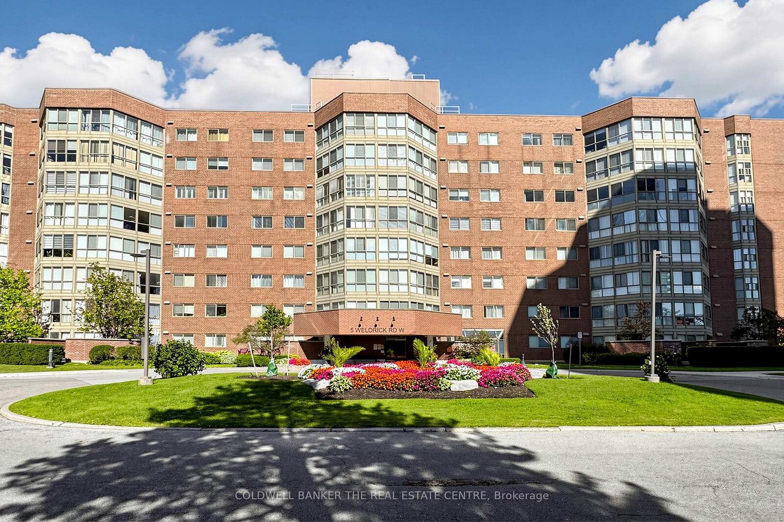 Property Photo:  5 Weldrick Road W 301  ON L4C 8S9 