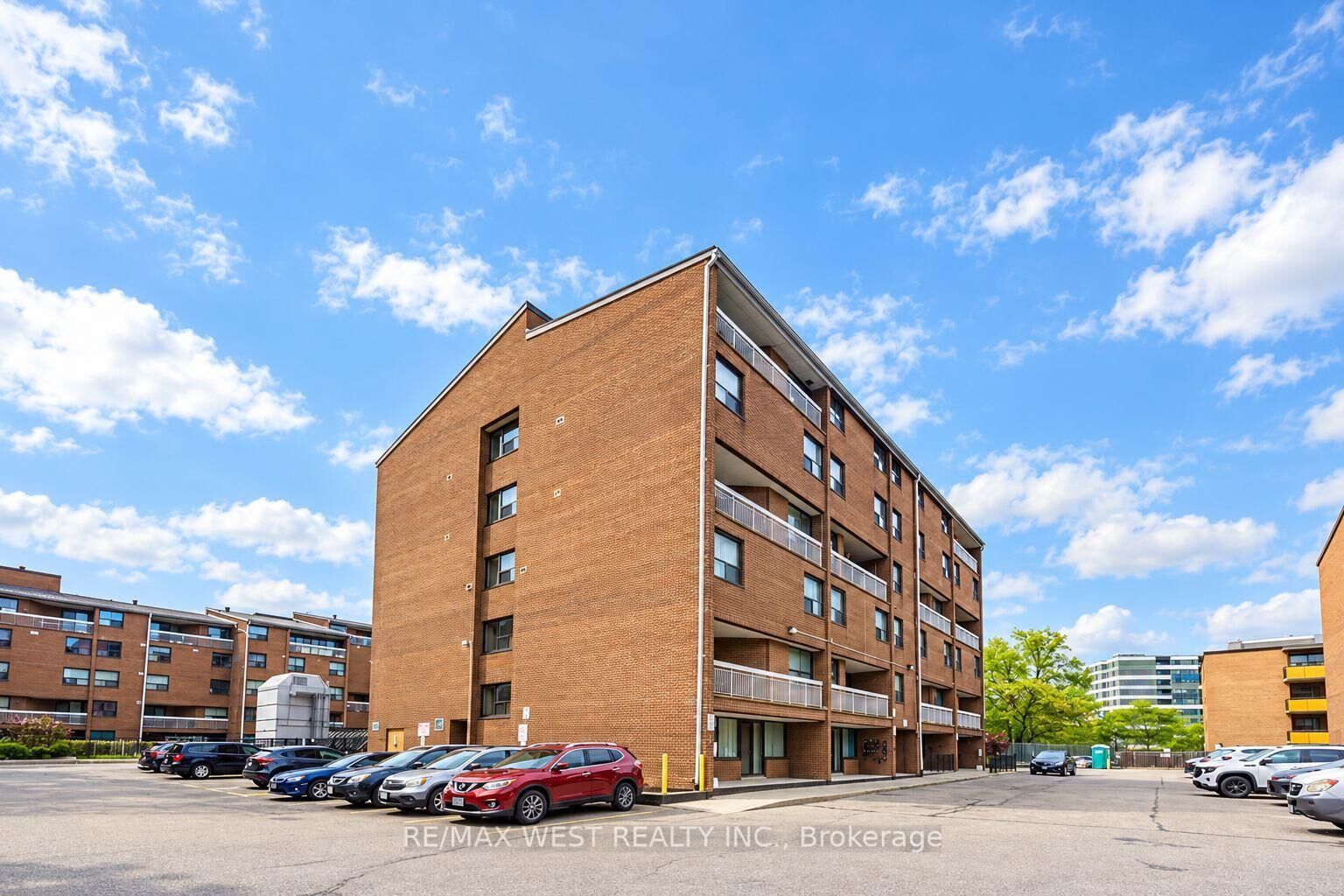 Property Photo:  4062 Lawrence Avenue E 306  ON M1E 4V5 