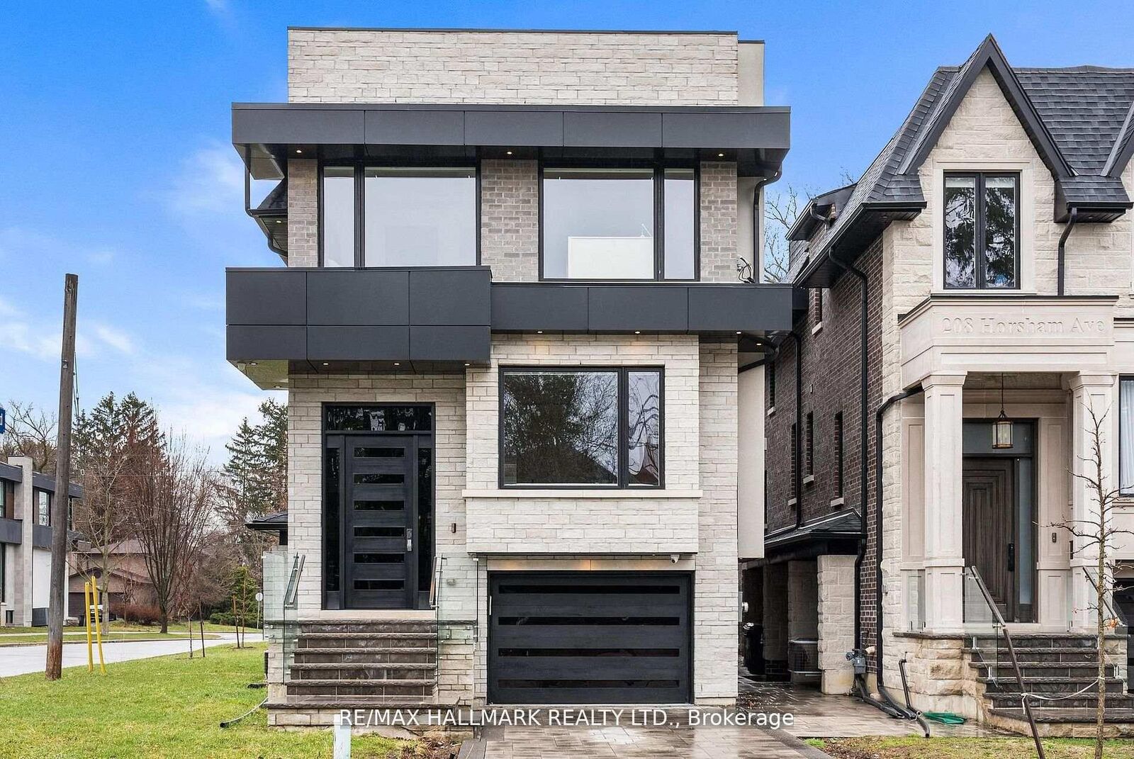Property Photo:  210 Horsham Avenue  ON M2N 2A5 