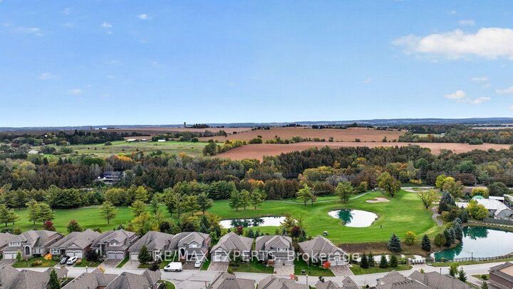 Property Photo:  19 Westmount Drive 15  ON L9R 0P5 