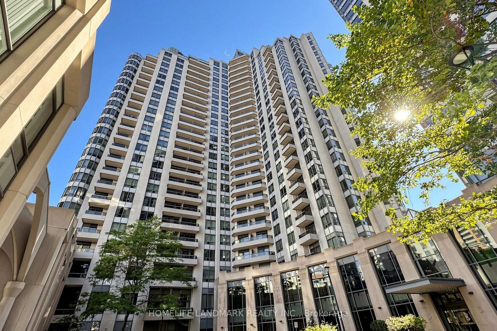 Property Photo:  15 Northtown Way 220  ON M2N 7A2 