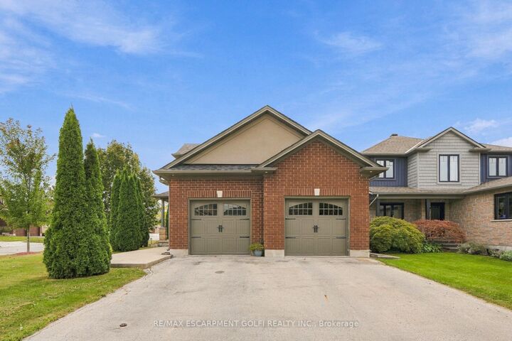 Property Photo:  4530 Frances Crescent  ON L0R 1B9 
