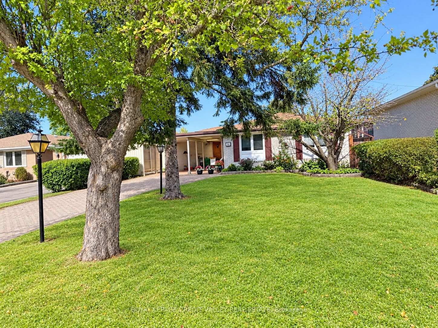Property Photo:  30 Palgrave Crescent  ON L6W 1C9 