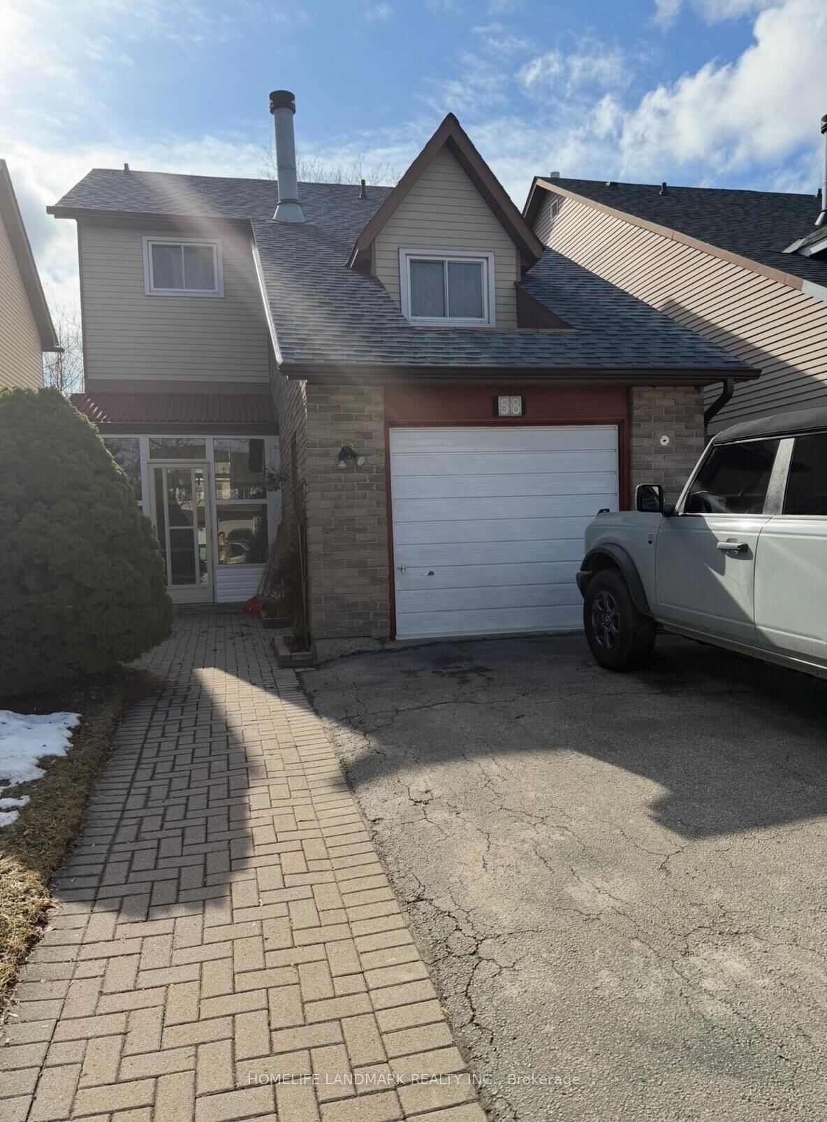 Property Photo: 58 Muirlands Drive ON M1V 2B4