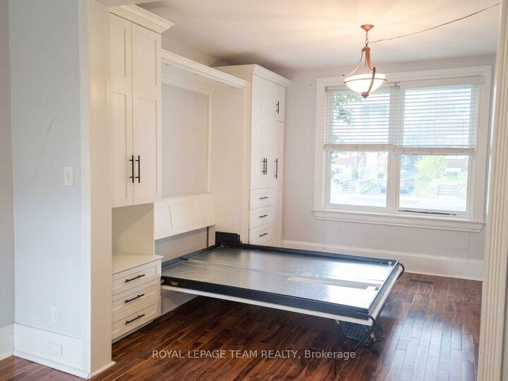 Property Photo:  19 Desjardins Avenue 1  ON K1N 5N8 