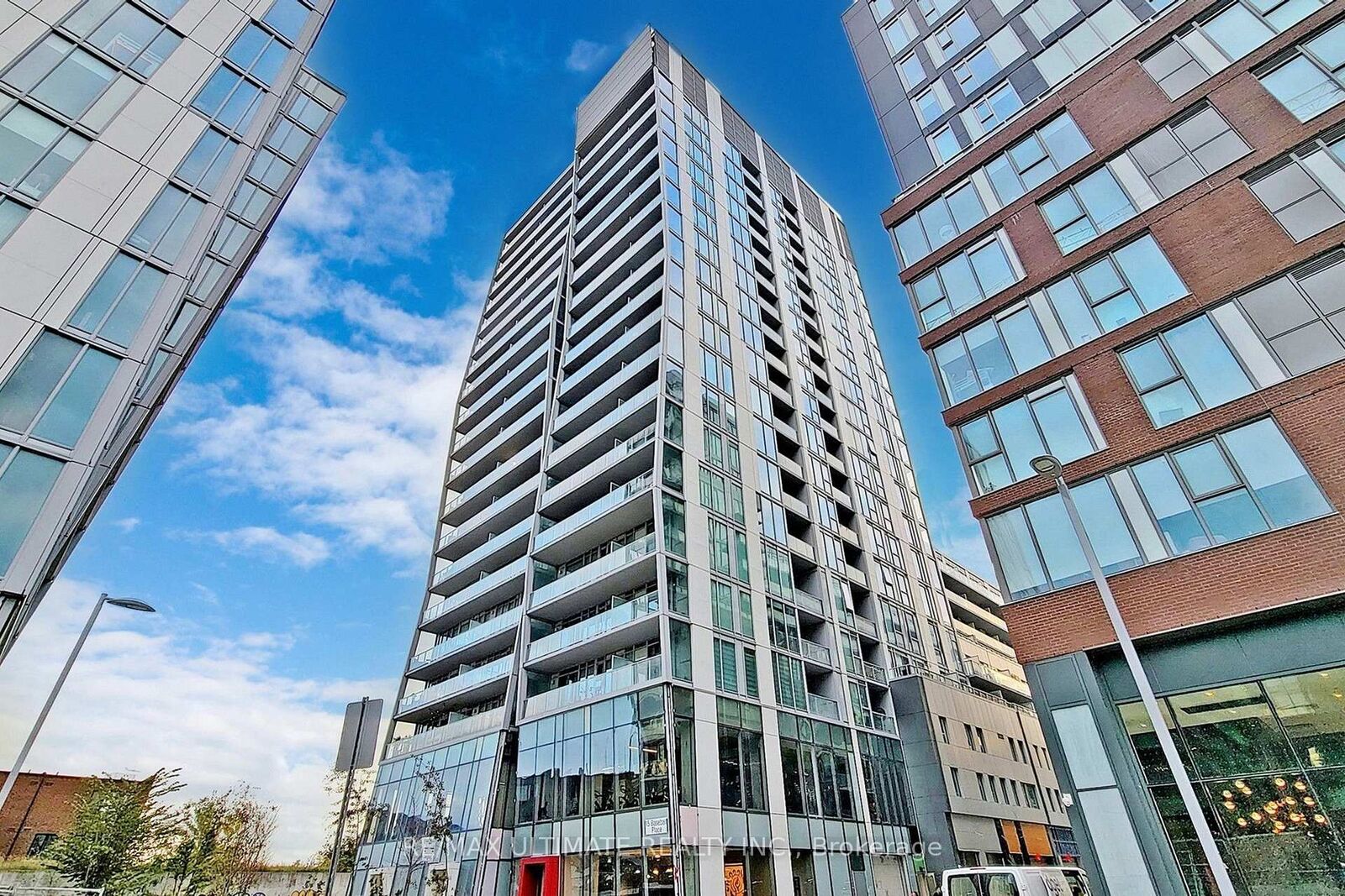 Property Photo:  15 Baseball Place 403  ON M4M 0E6 