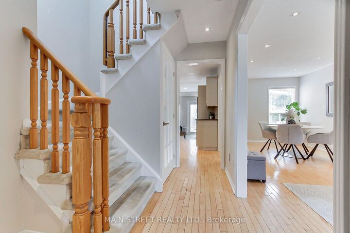 Property Photo:  70 Dunsmore Crescent  ON L4C 0C5 