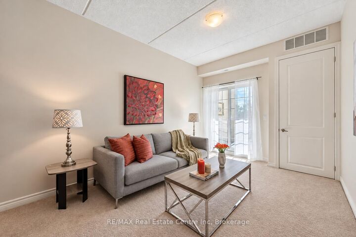 Property Photo:  1077 Gordon Street 134  ON N1G 0E3 