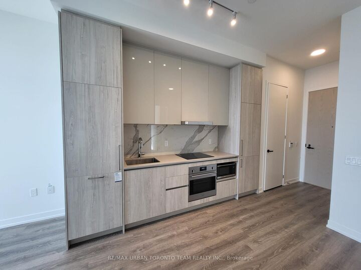 Property Photo: 195 Commerce Street Ph105 ON L4K 0P9
