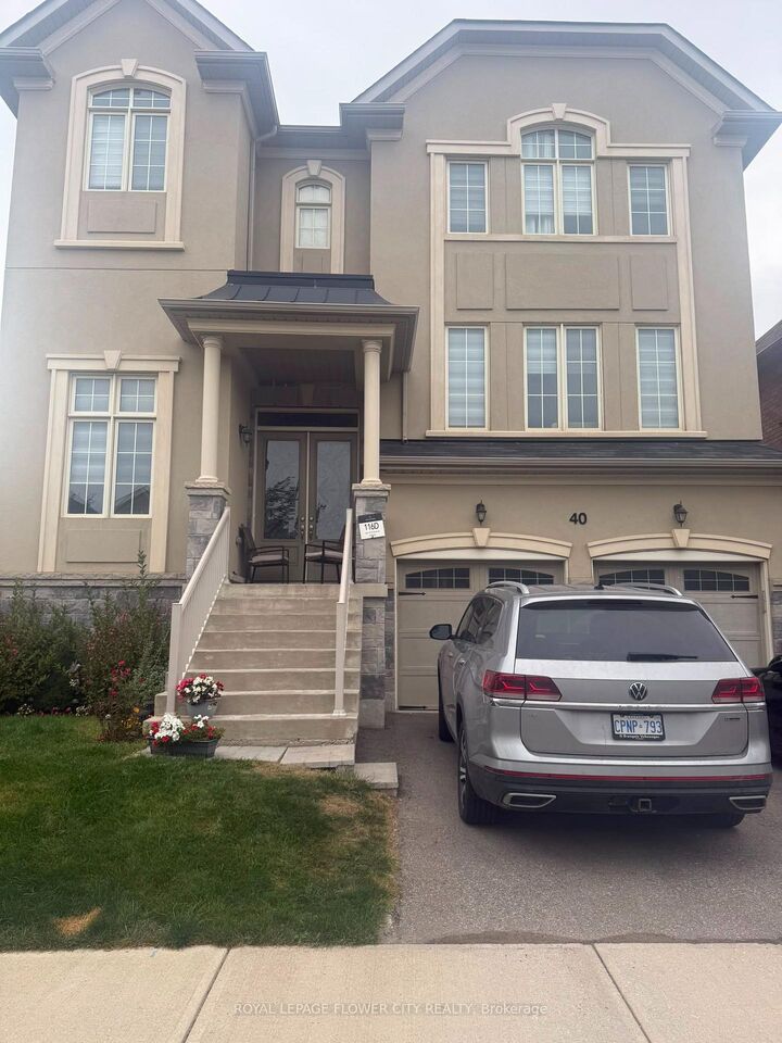 Property Photo:  41 Cape Dorset Crescent  ON L6R 3K9 
