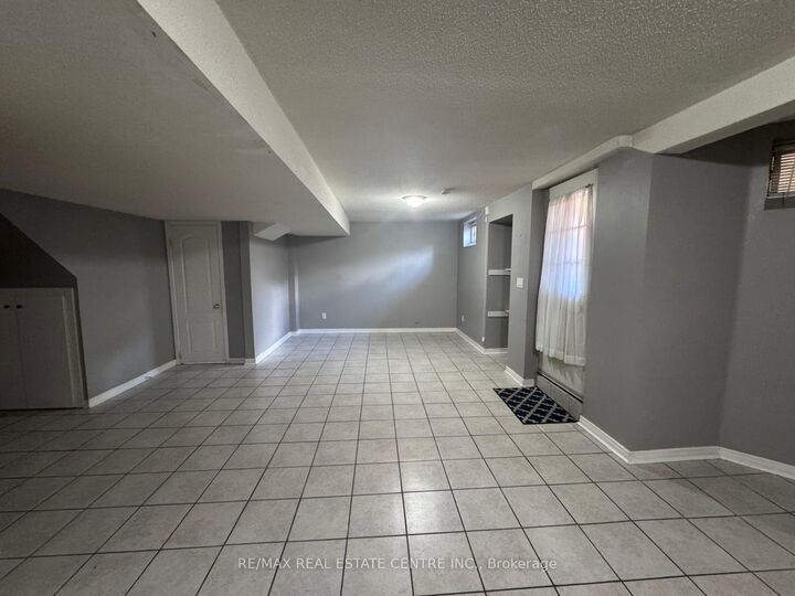 Property Photo:  5112 Forestwalk Circle  ON L4Z 4A2 