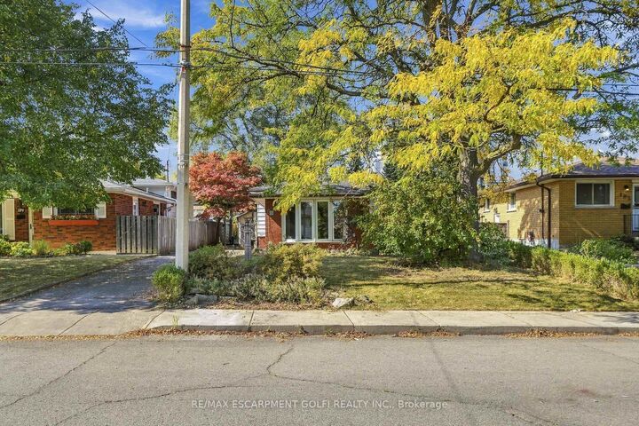 Property Photo:  106 Victor Boulevard  ON L9A 2V4 
