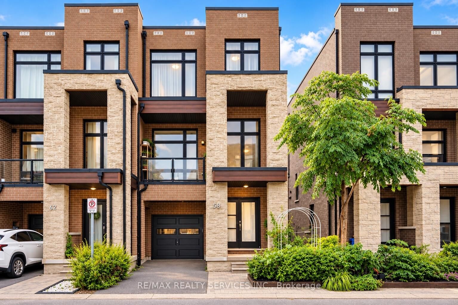 Property Photo: 58 Pageant Avenue ON L4H 4R3