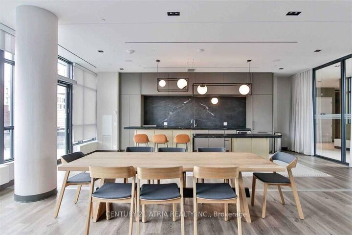 Property Photo:  225 Sumach Street 1312  ON M5A 0P8 