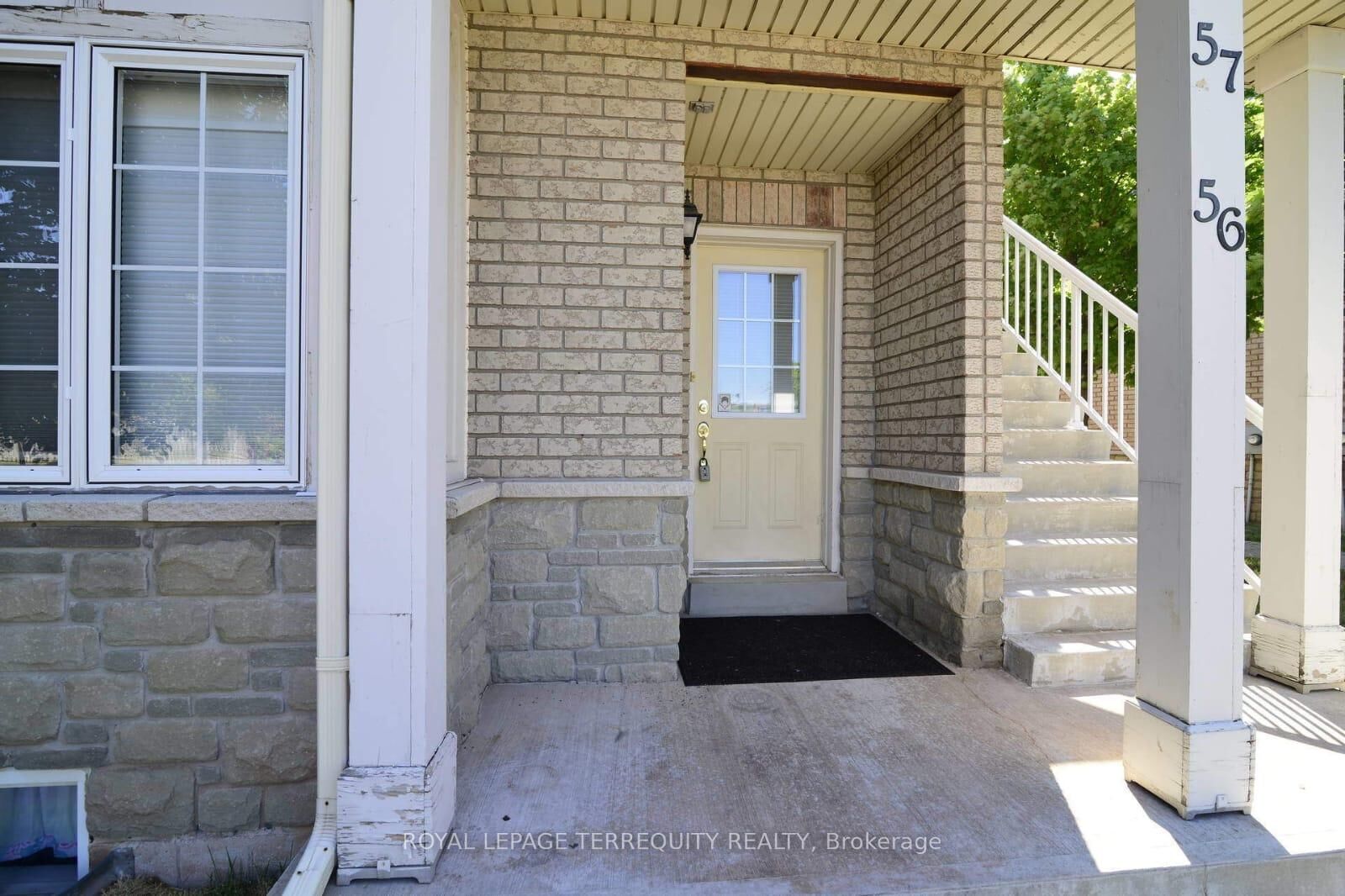 Property Photo: 1489 Heritage Way 56 ON L6M 4M7