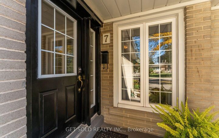 Property Photo: 7 Watercliffe Road ON M9W 4E5