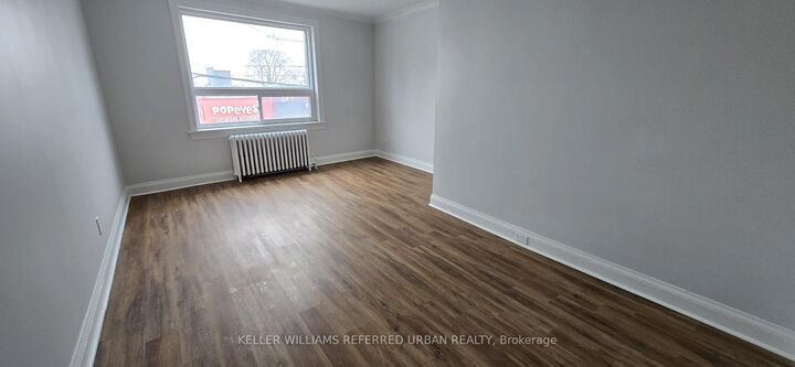 Property Photo:  1854 Eglinton Avenue W 1  ON M6E 3X6 
