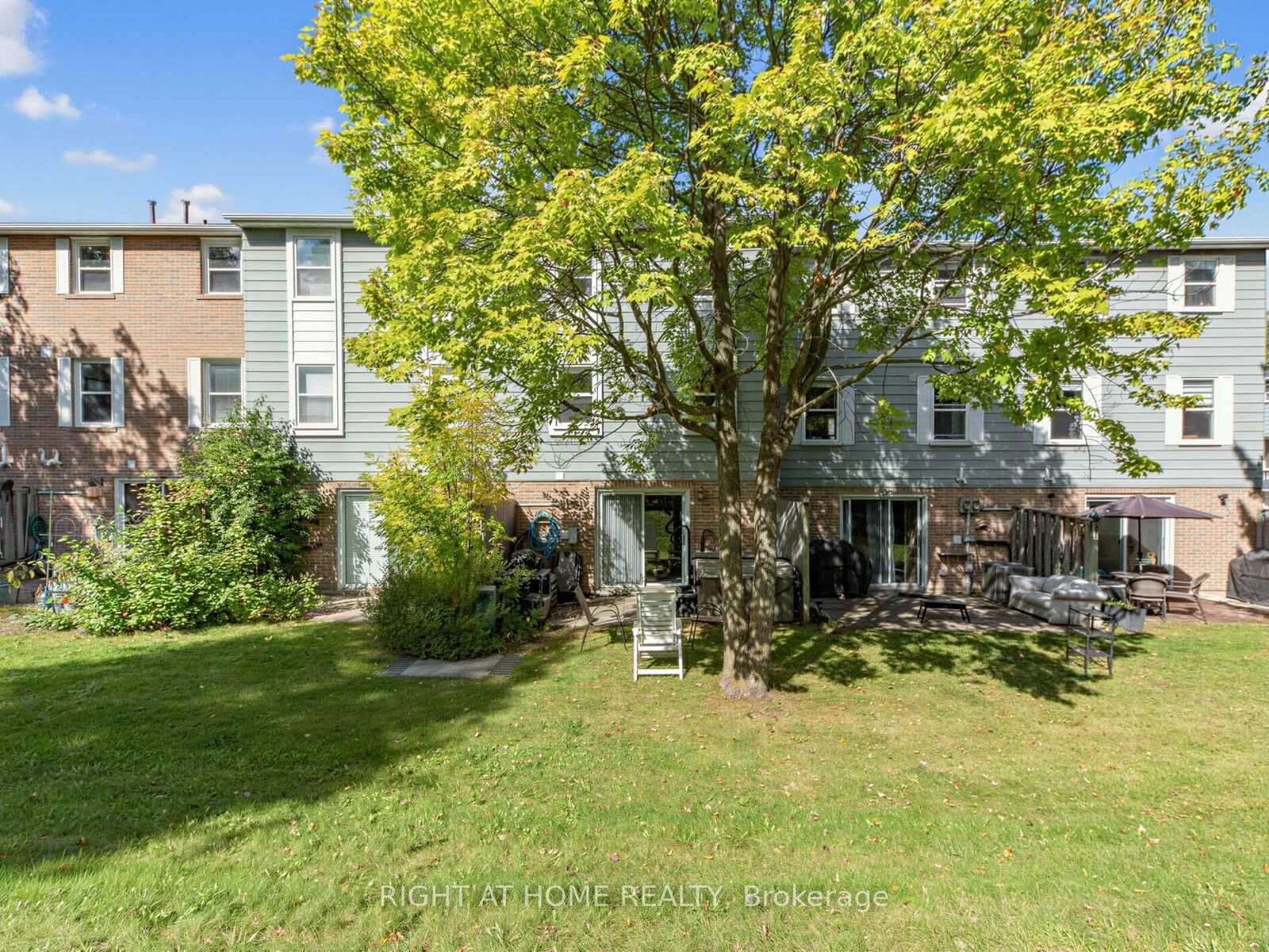 Property Photo: 1984 John Street ON L3T 1Z1