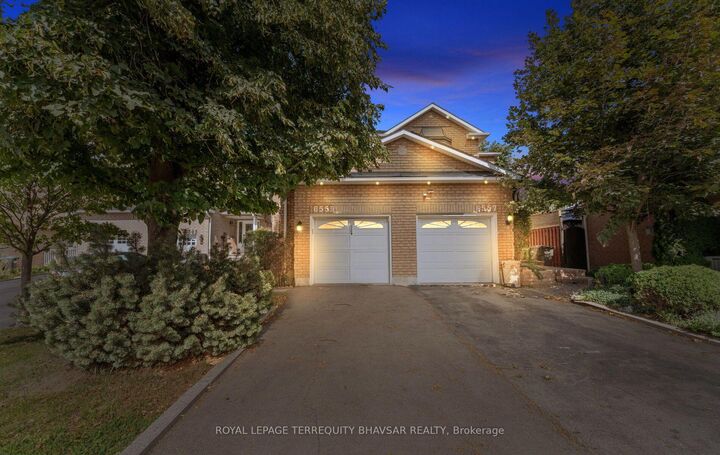 Property Photo:  6559 Sapling Trail  ON L5N 7J3 