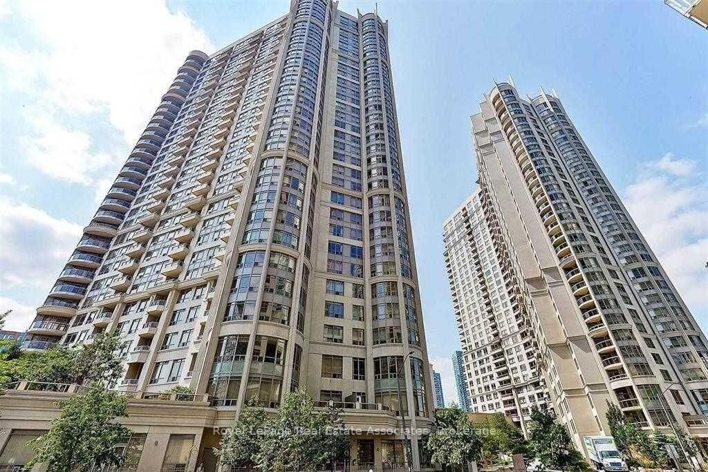 Property Photo:  3880 Duke Of York Boulevard 1506  ON L5B 4M7 