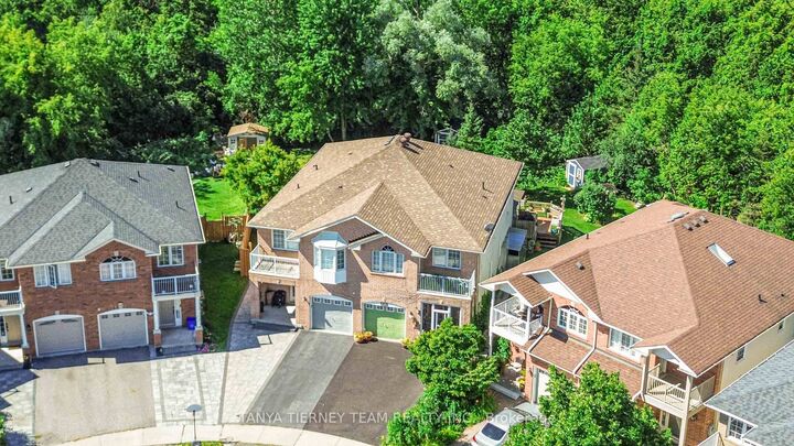 Property Photo:  228 Shadow Place  ON L1V 7H6 