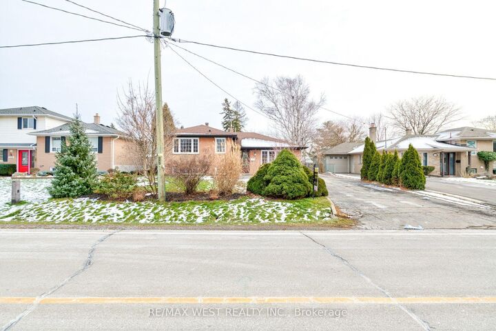 Property Photo:  1328 Pinegrove Road  ON L6L 2X3 