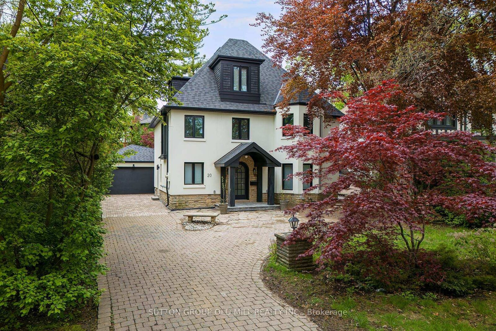 Property Photo:  20 The Kingsway N/A  ON M8X 2T1 